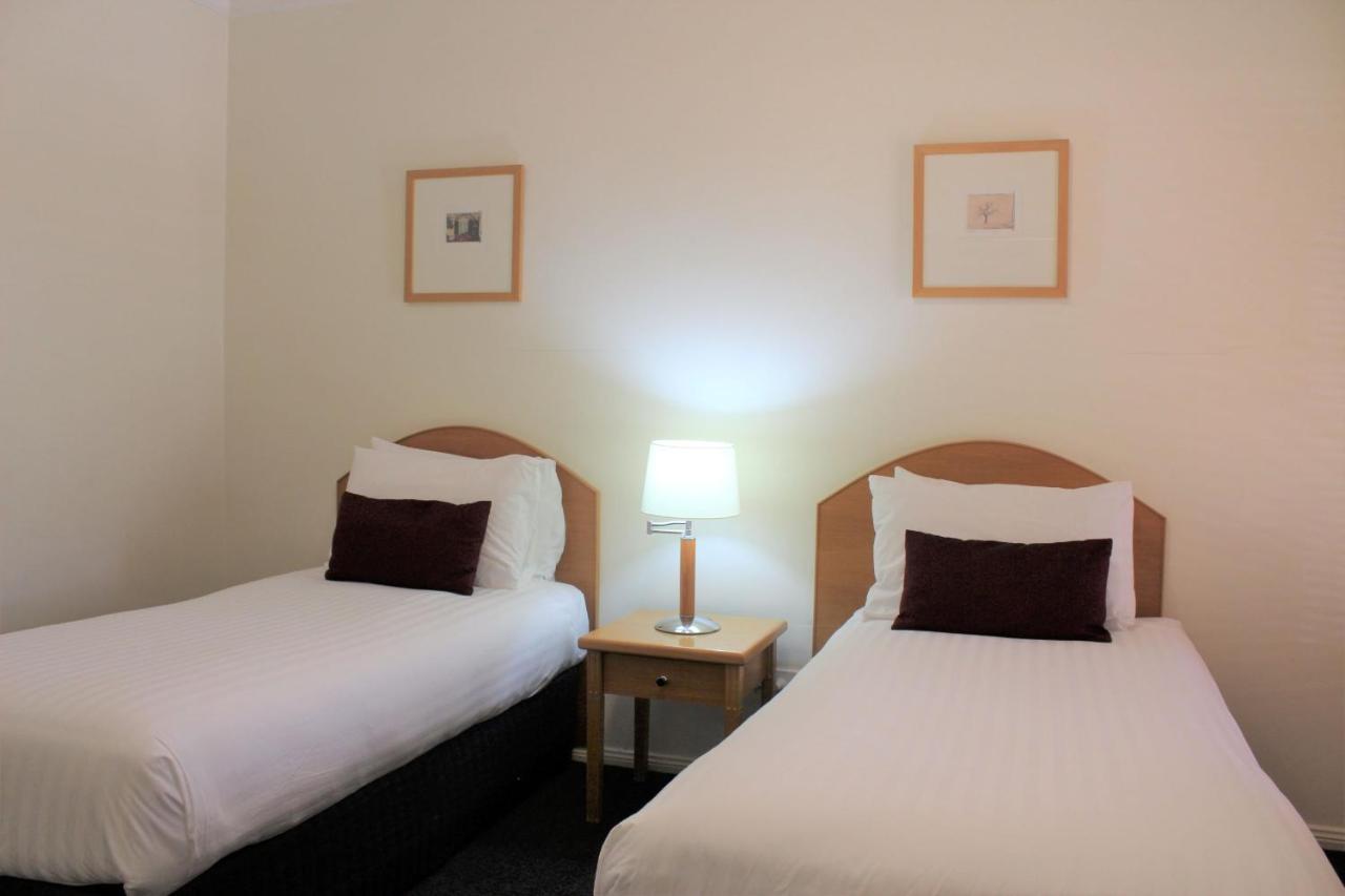 Carlyle Suites & Apartments Wagga Wagga Buitenkant foto