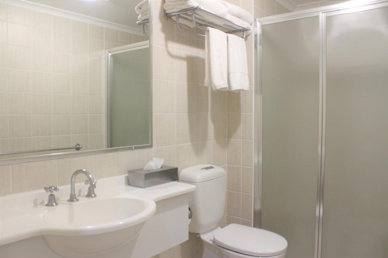 Carlyle Suites & Apartments Wagga Wagga Buitenkant foto