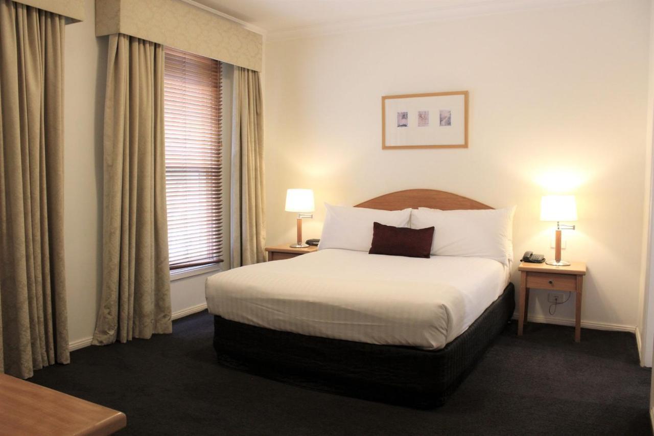 Carlyle Suites & Apartments Wagga Wagga Buitenkant foto